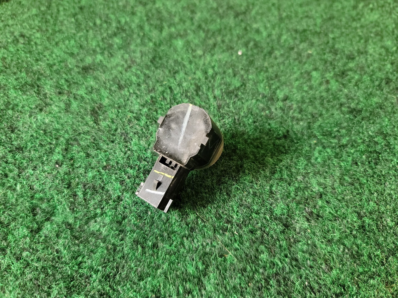 2013-2016 Ford Fusion Parking PDC Assist Sensor DA5T-15K859-AAW OEM 10L1