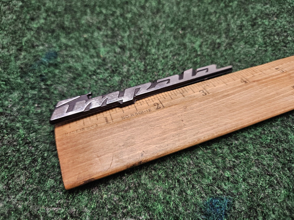 2000-2005 Chevrolet Impala Panel Emblem NAME PLATE BADGE 10290600 OEM 5M9