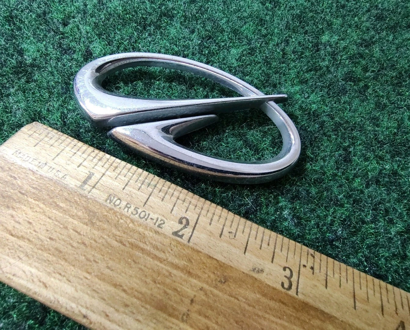 Vintage OLDSMOBILE Chrome EMBLEM SYMBOL BADGE OEM Nameplate 6S8