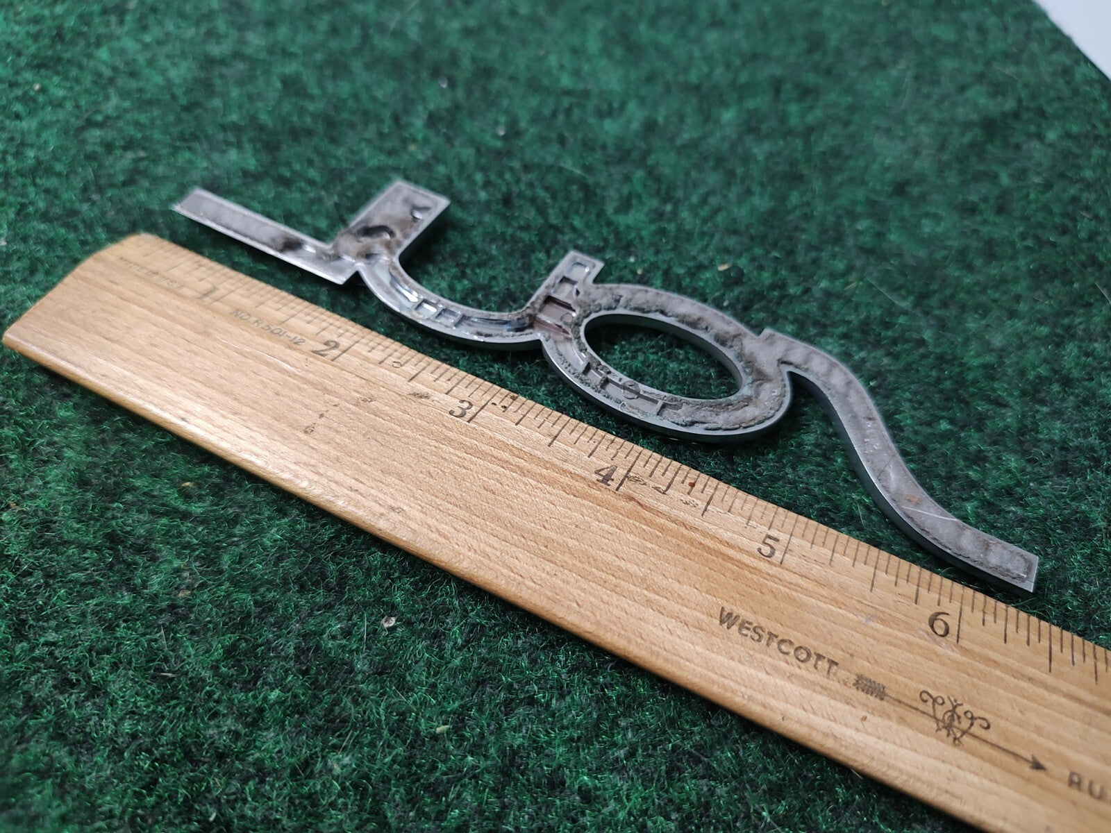 2010-2013 Kia Soul 86310 2K000 Rear Liftgate Emblem OEM Genuine 1M4
