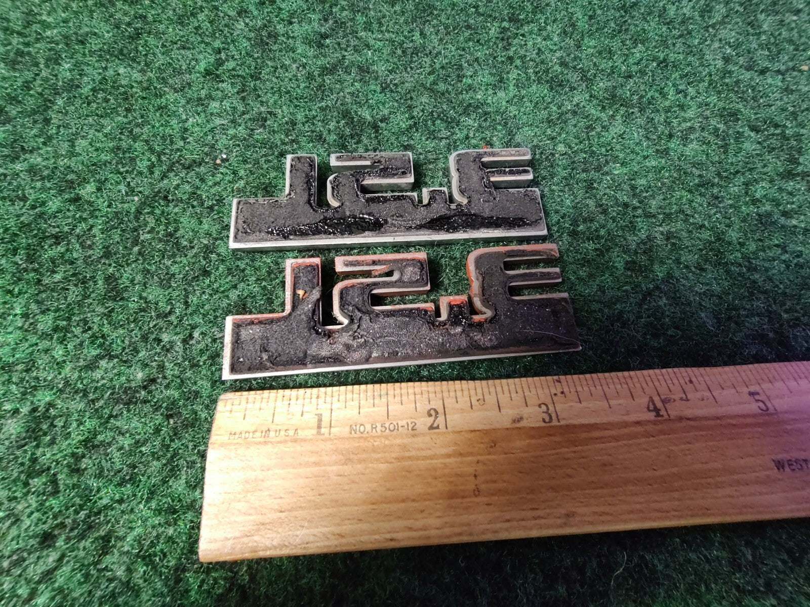 (2) 2004-2014 Dodge 3.5L HIGH OUTPUT Nameplate Emblem Badge OEM 6S4