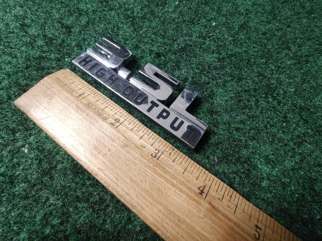 Dodge Charger Magnum 3.5L HIGH OUTPUT Nameplate Emblem Logo 04806330AA 1S2