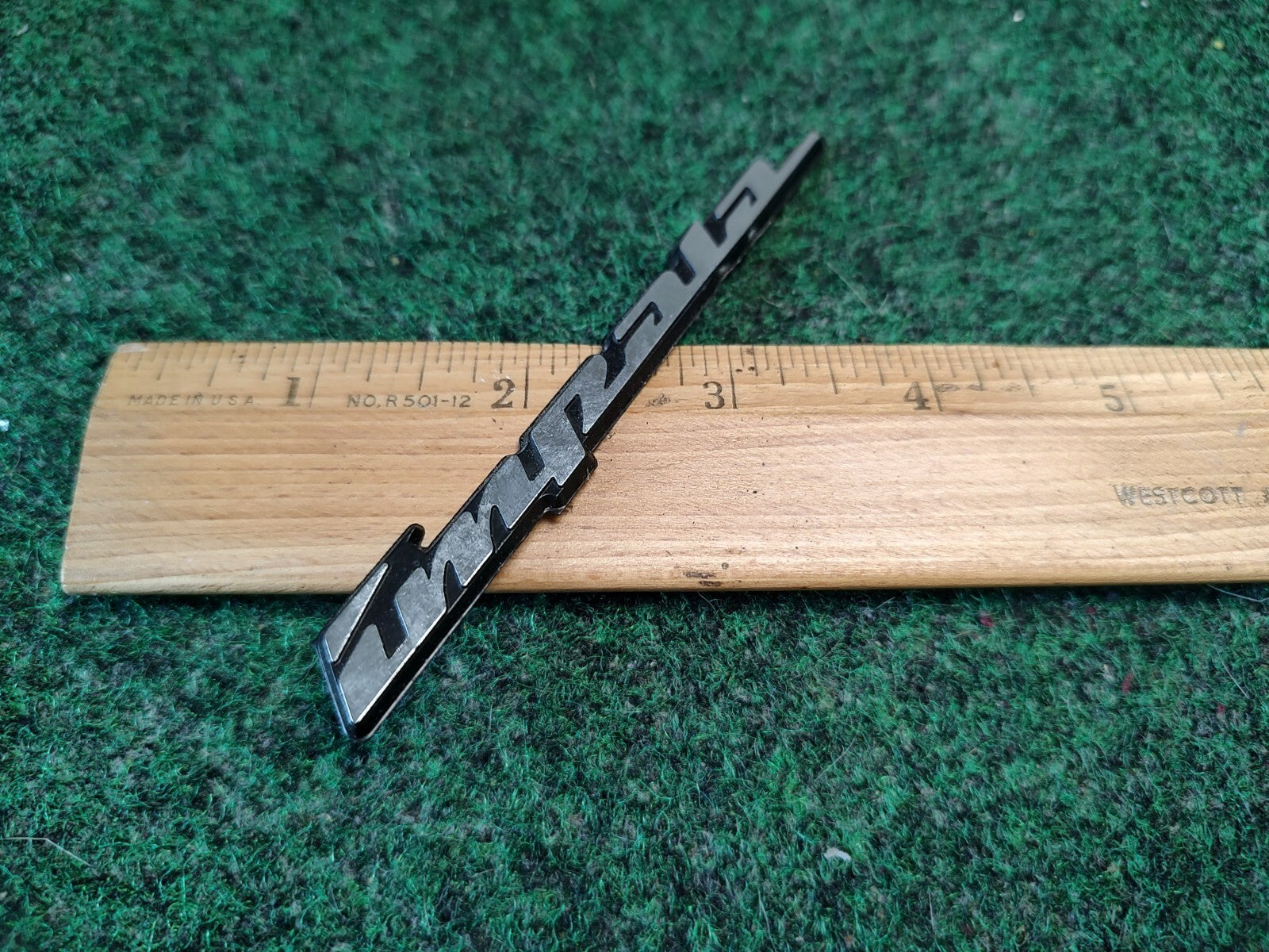 2000-2005 Chevrolet Impala Panel Emblem NAME PLATE BADGE 10290600 OEM 4S1