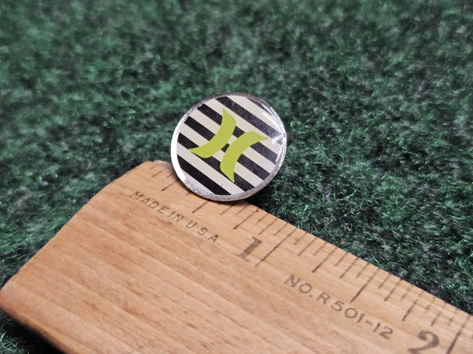 Hurley Surfing Swimming Brand Logo Stripes Collectible Pin Pinback Button