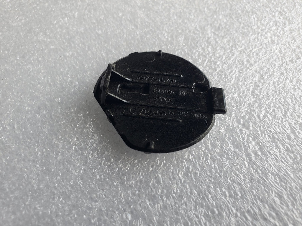 2014 2015 KIA SORENTO SX TOW HOOK COVER OEM 86667-1U700 Black 1L7