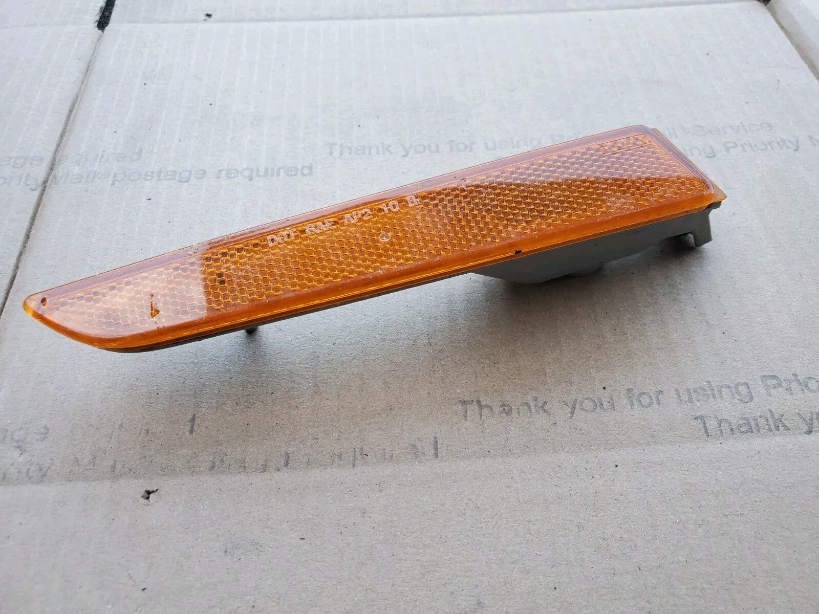 2010-2012 FORD FUSION SE FRONT RIGHT PASSENGER SIDE BUMPER MARKER LAMP OEM 3L4