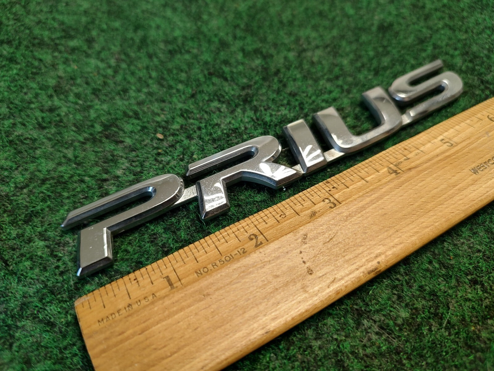 2004 2005 2006 - 2009 Toyota PRIUS EMBLEM REAR TRUNK Badge Logo NAMEPLATE 5S1