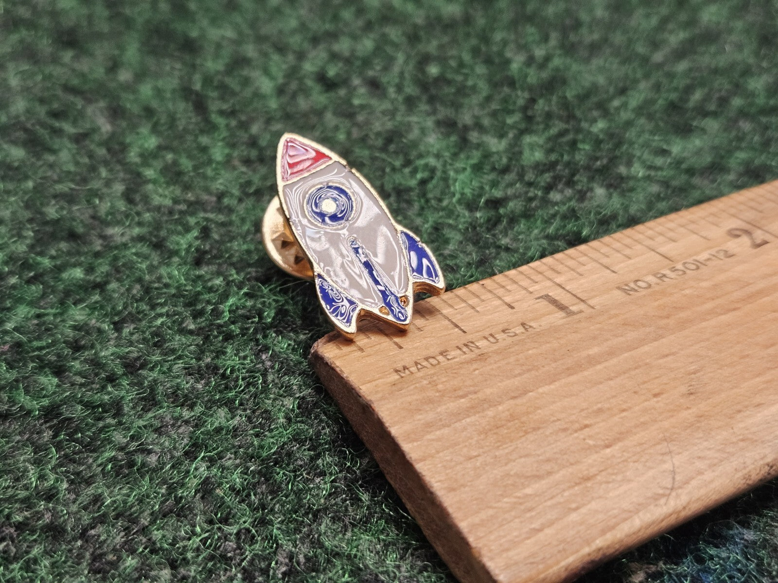 SPACE ROCKET LOGO PIN GREAT FOR ANY COLLECTION Lapel
