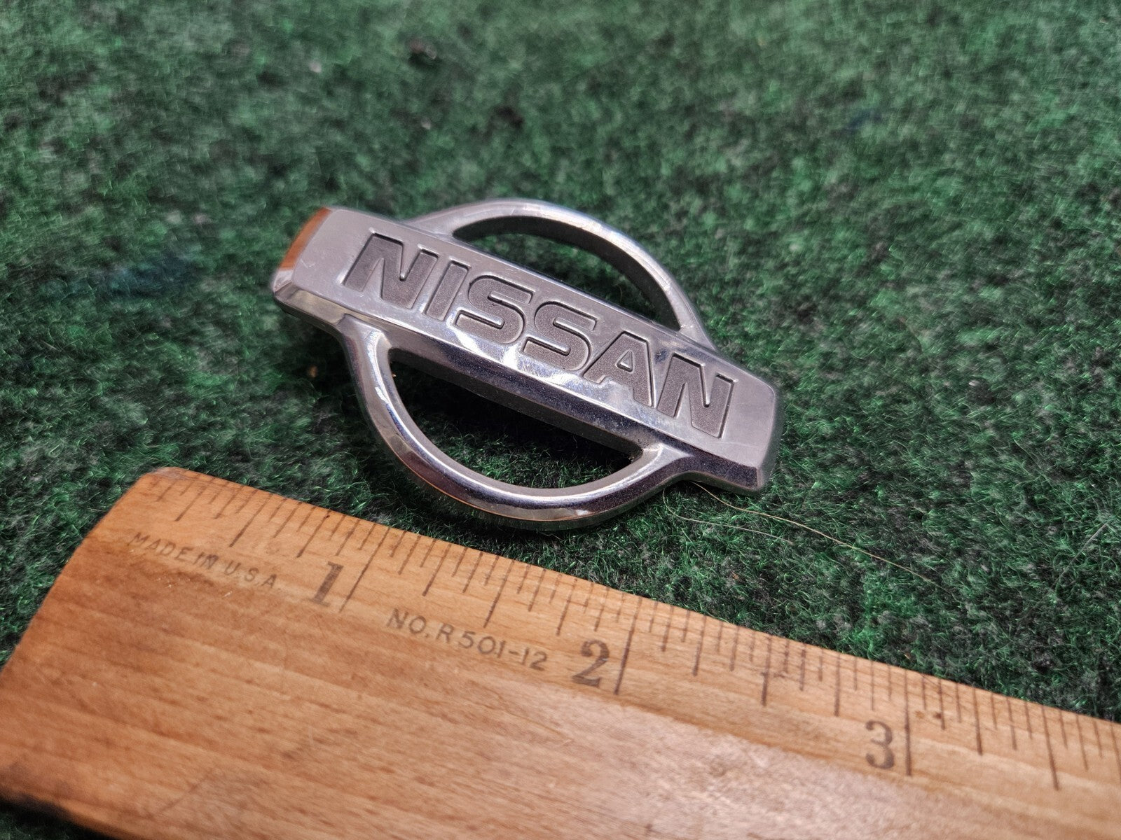 1988-02 Nissan Pathfinder Rear "Nissan" Emblem Badge Name Plate 90891-2W100 6M7
