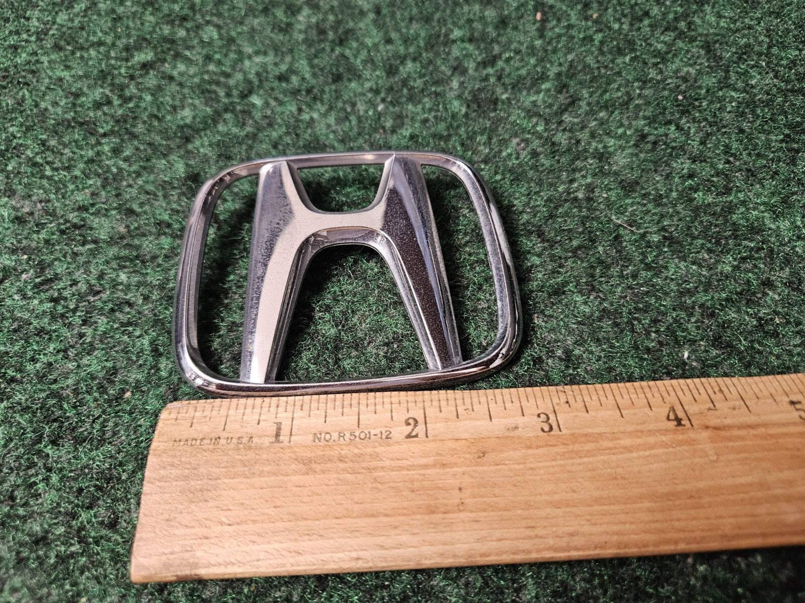 2001 - 2005 Honda Civic Rear Chrome Emblem Logo Badge 75701-S5A-0000 OEM 4L5