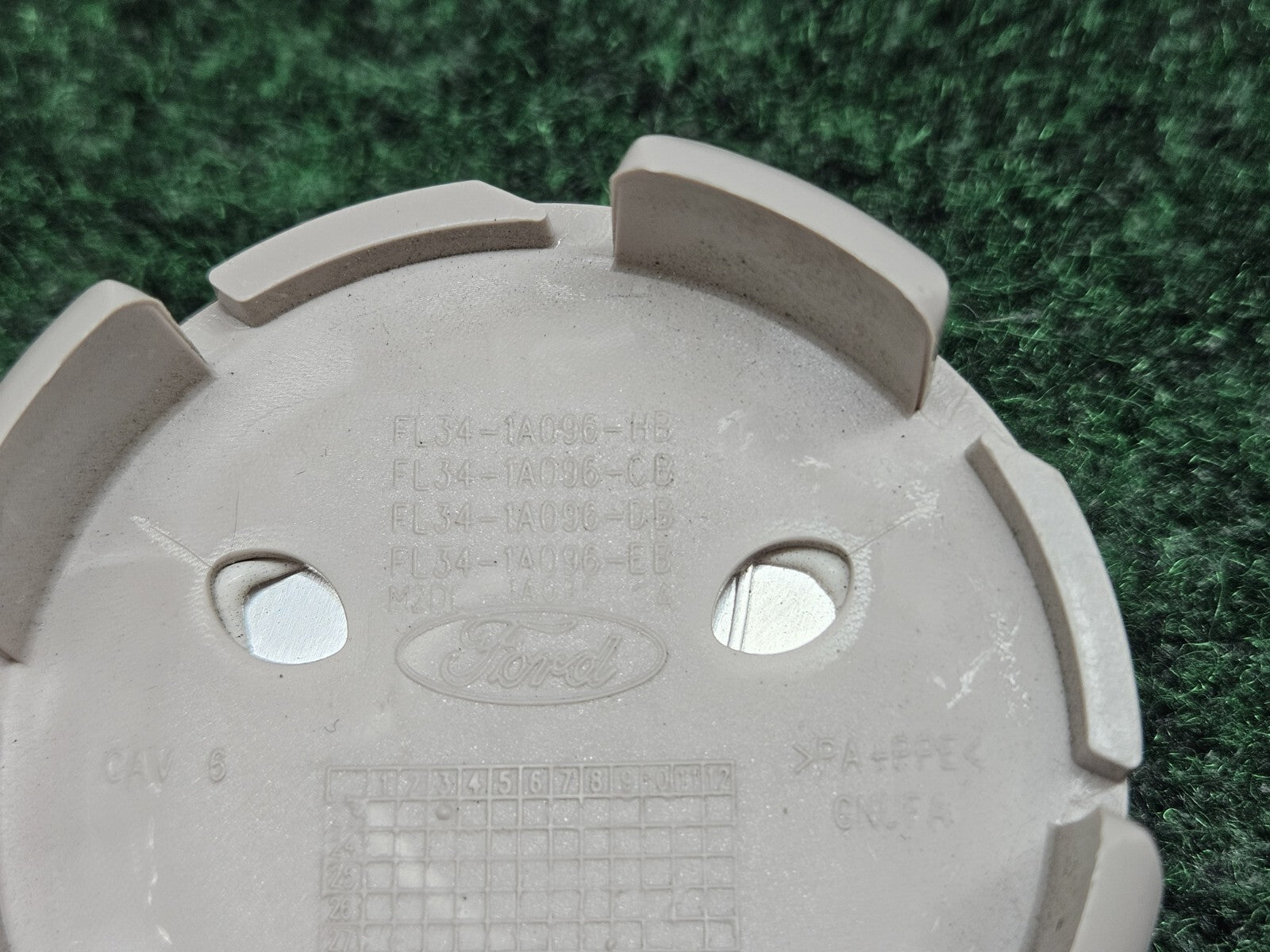 OEM Ford Chrome Polish Center Cap Hub Cap FL34-1A096-HB 2S2
