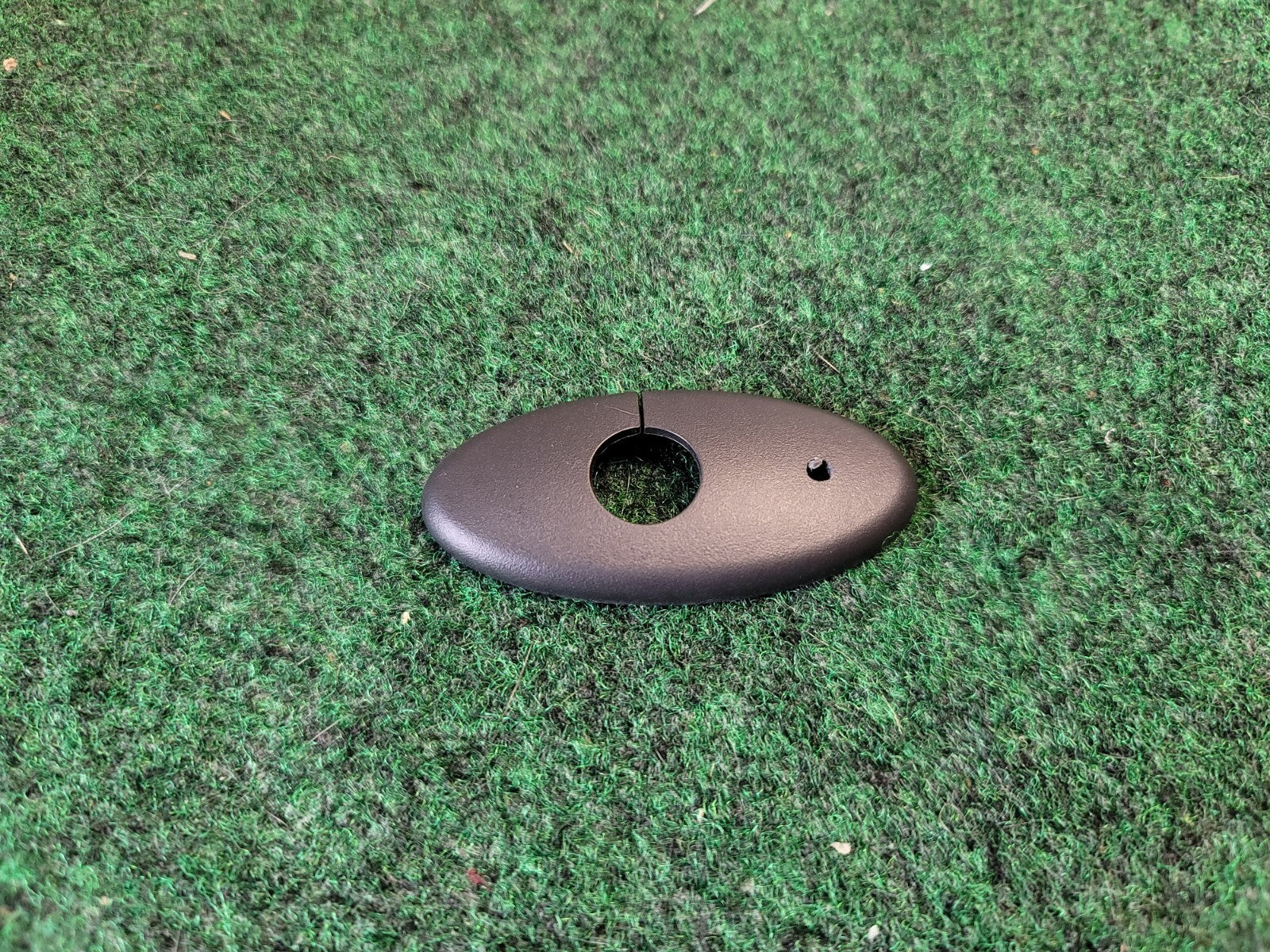 2013-2018 FORD FOCUS Black FRONT SUN VISOR RETAINER COVER OEM 7S9