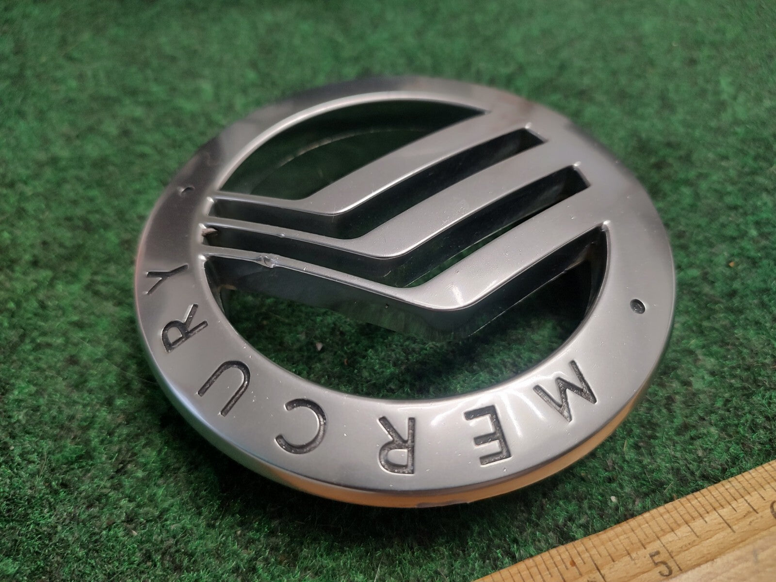 02 03 04 05 MERCURY MOUNTAINEER FRONT GRILLE EMBLEM LOGO BADGE SIGN SYMBOL 2S5