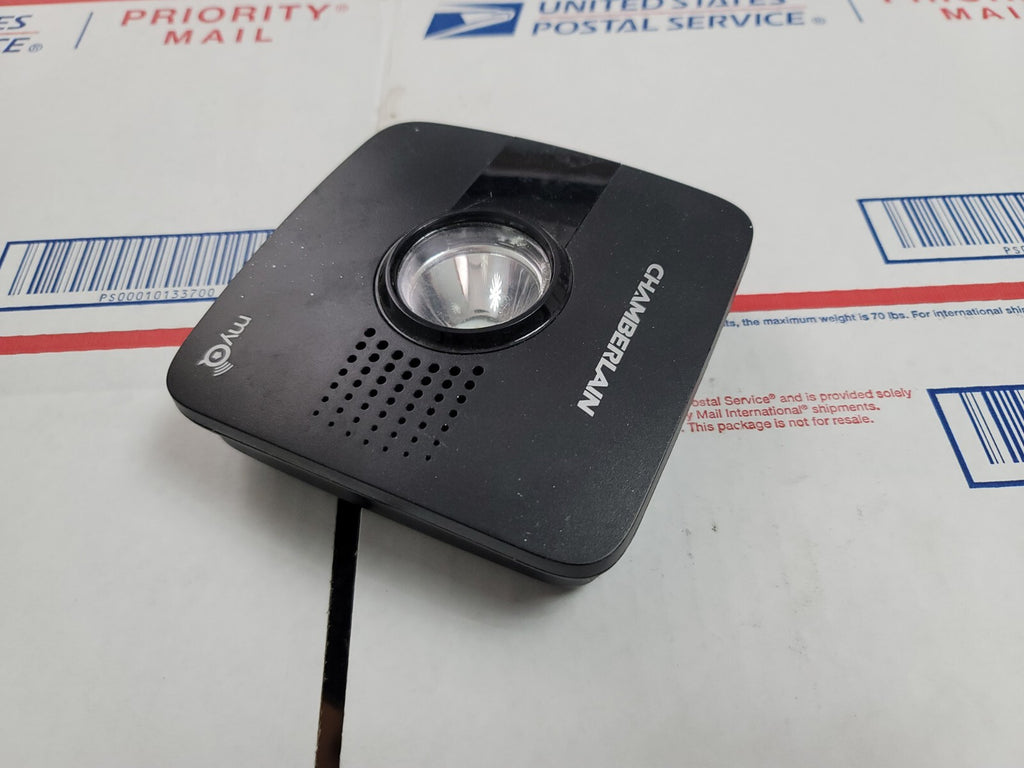 Chamberlain MyQ Garage Door Controller Hub 8L6