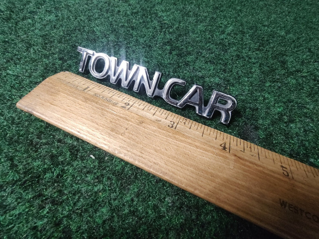 Lincoln OEM Town Car Chrome Plastic  Emblem Badge Logo Nameplate Name Plate 9L3