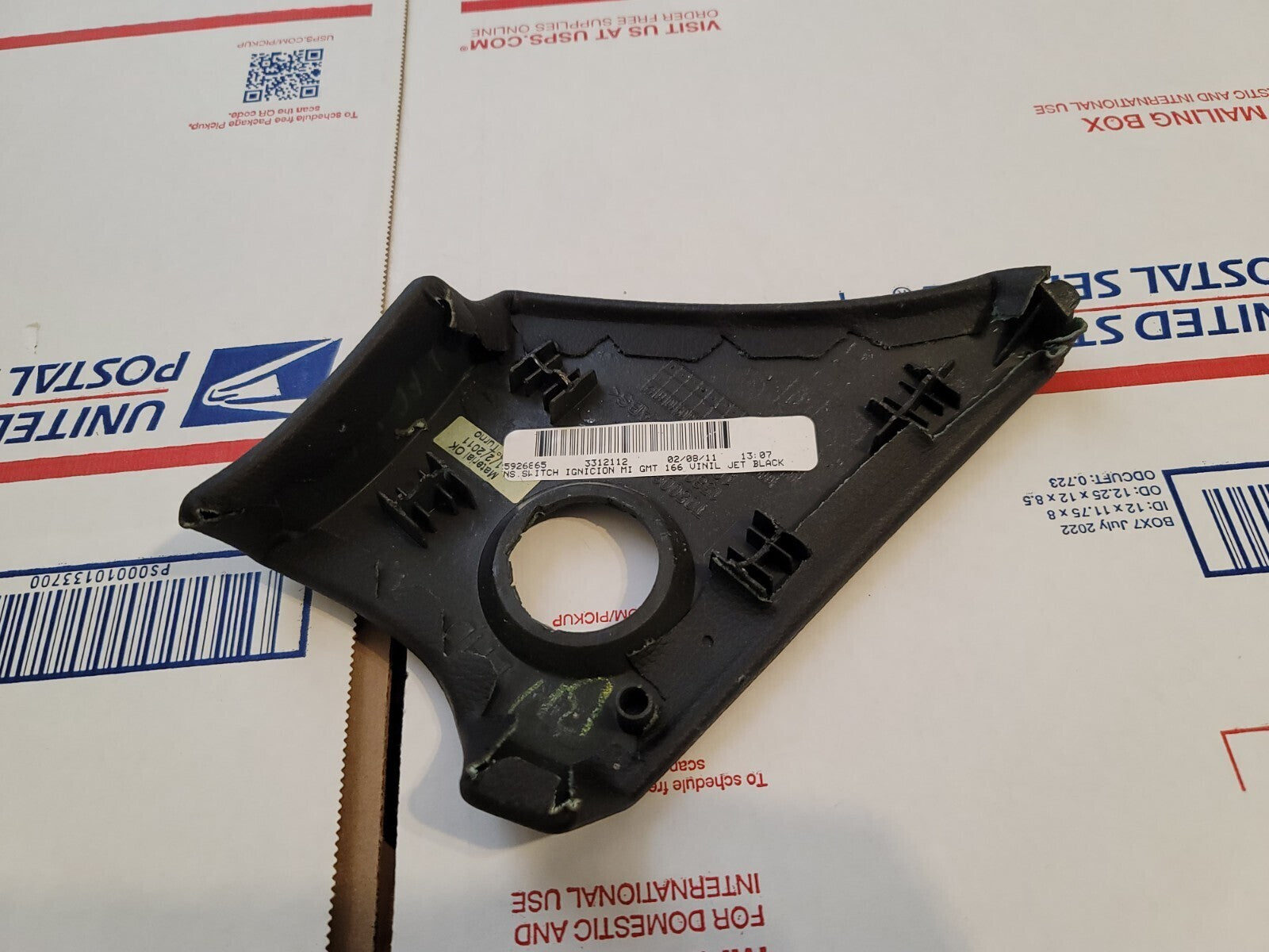 2014 Cadillac SRX Start Stop Button Trim Panel OEM Broken Tabs 7L5