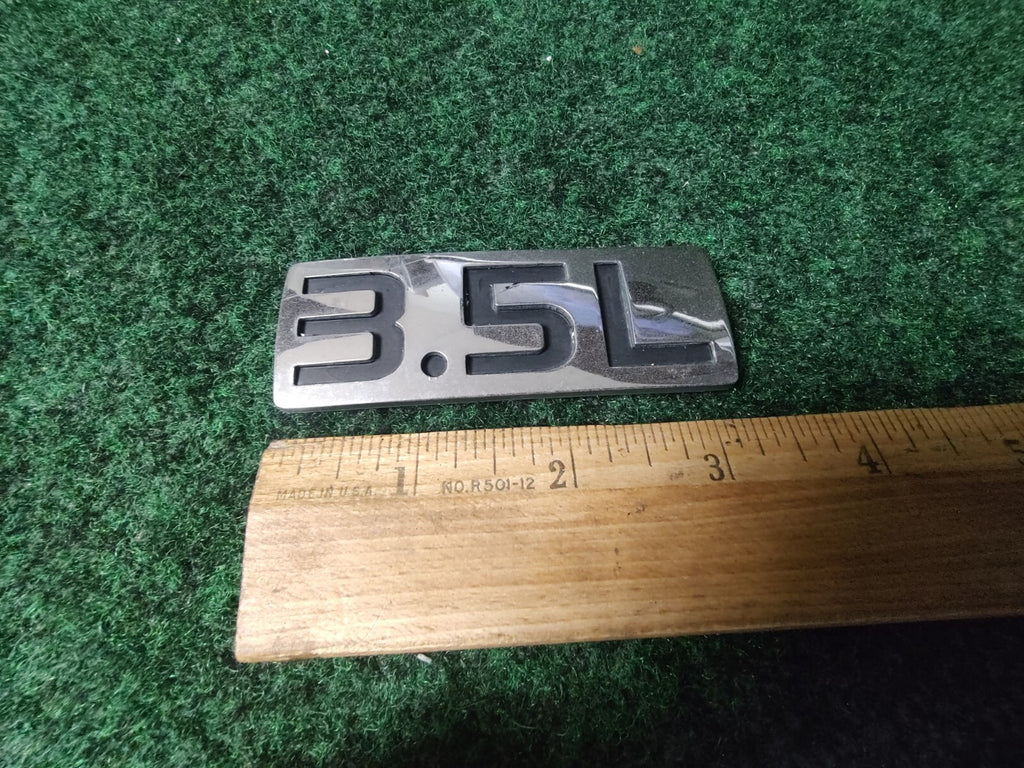 01 02 03 04 05 06 HYUNDAI SANTA FE 3.5L REAR GATE LID EMBLEM BADGE OEM 9L3
