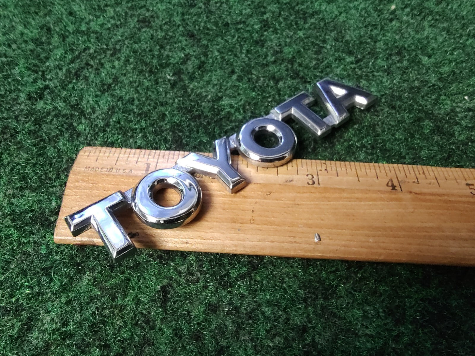 2000-2004 Toyota Avalon Rear Trunk Lid Emblem 4.25'' Chrome OEM 75447AC020 3S1