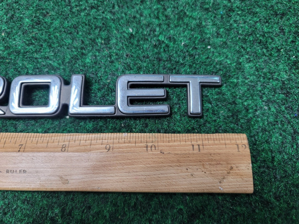 Chevrolet 1997-2003 Blazer 1999-2005 Venture Rear Emblem Badge Logo 10237582 1M1