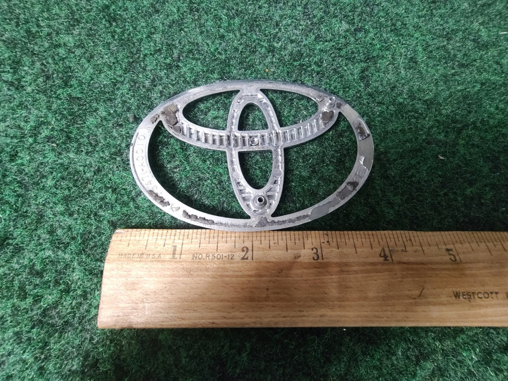 1999 - 2002 Toyota Avalon Rear Trunk Emblem Sign Badge Genuine 75471-AC010 8L3