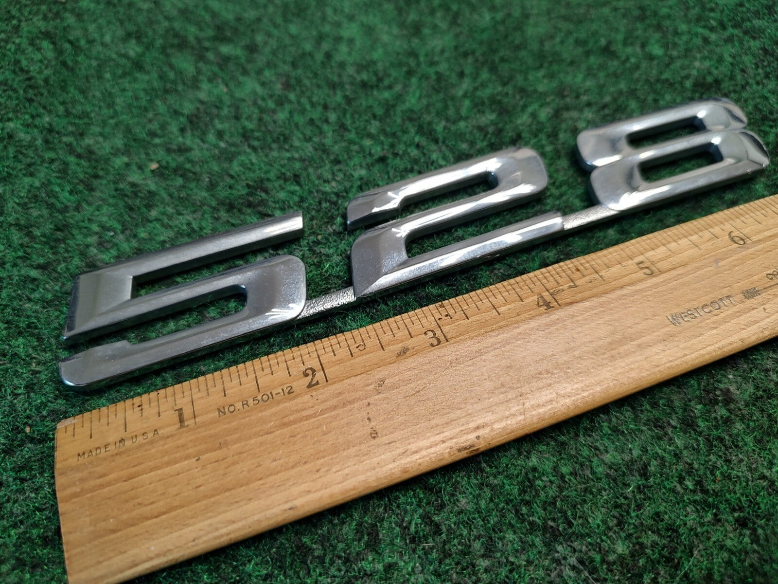 BMW 528 REAR LID EMBLEM LOGO BADGE SIGN Name Plate Nameplate 5S1