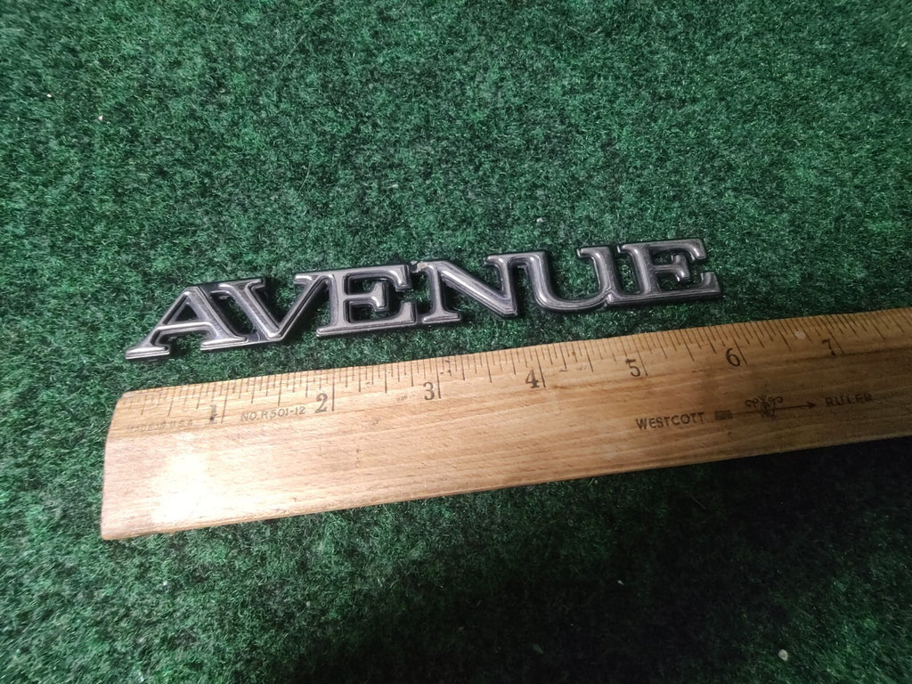 BUICK PARK AVENUE SIDE EMBLEM LOGO BADGE SYMBOL NAME PLATE BADGE 4L4