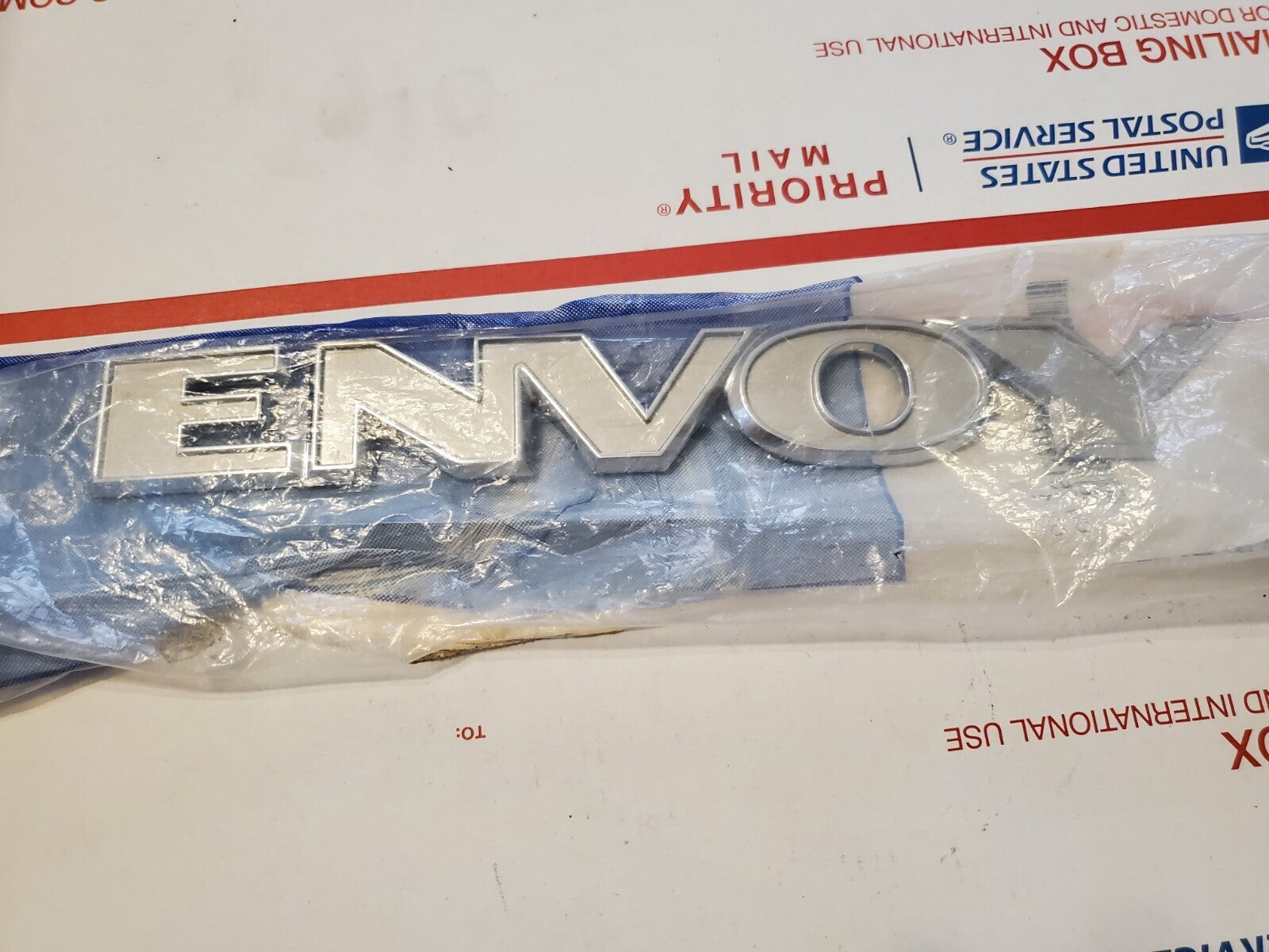 GM 15123976 Emblem Name Plate ENVOY Rear OEM 3L7