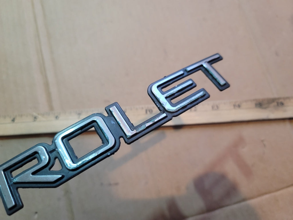 OEM 15998983 Rear Emblem Badge 92-07 Chevrolet Silverado Blazer Tahoe 13" CL4