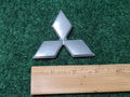 02 03 Mitsubishi Galant Front Grille Emblem Triple Diamond Logo Badge OEM 1M1