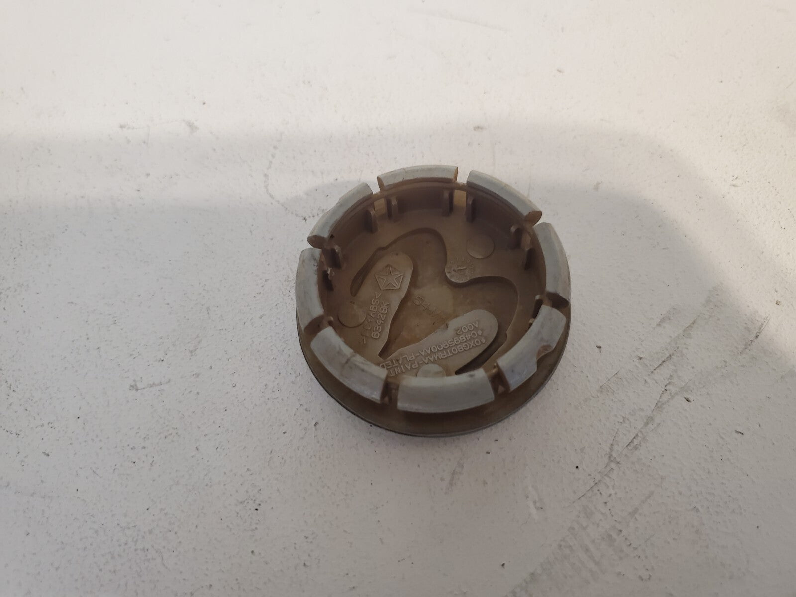 Dodge CHALLENGER CHARGER MAGNUM OEM Center Hub Cap 04895900AA 0XG80TRMAA 5L3