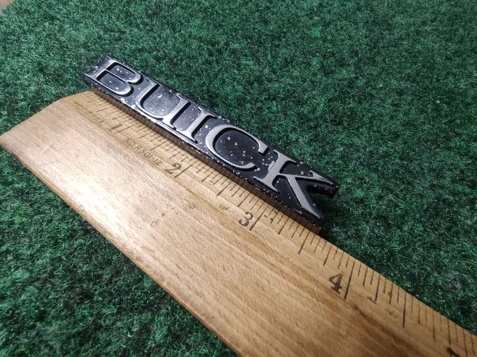 Buick Circa '95 Nameplate Emblem Black & Chrome Nameplate Name 10133742 1S2