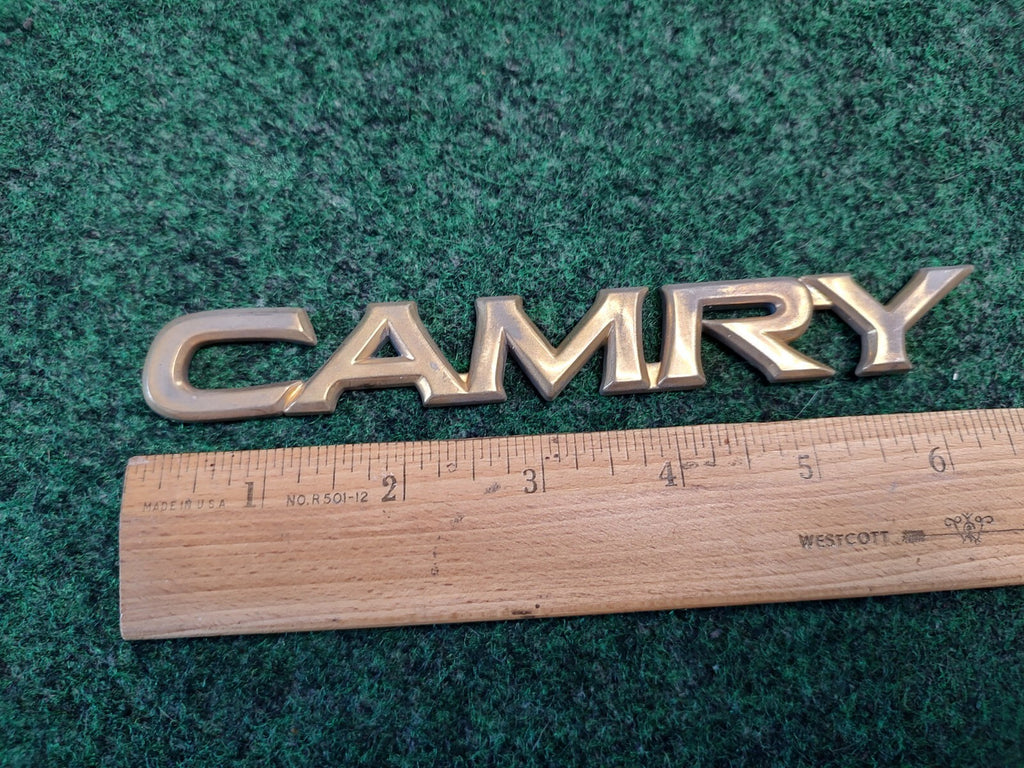 Toyota Camry Rear Trunk Gold Script Emblem Badge Nameplate 97 98 99 00 01 4S8