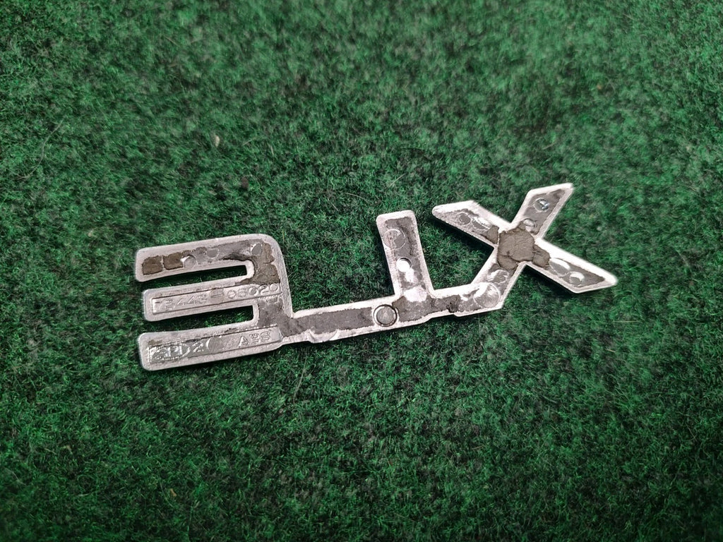 Toyota OEM XLE Chrome Plastic Emblem Badge Logo Nameplate Name 75443-06020 1S3