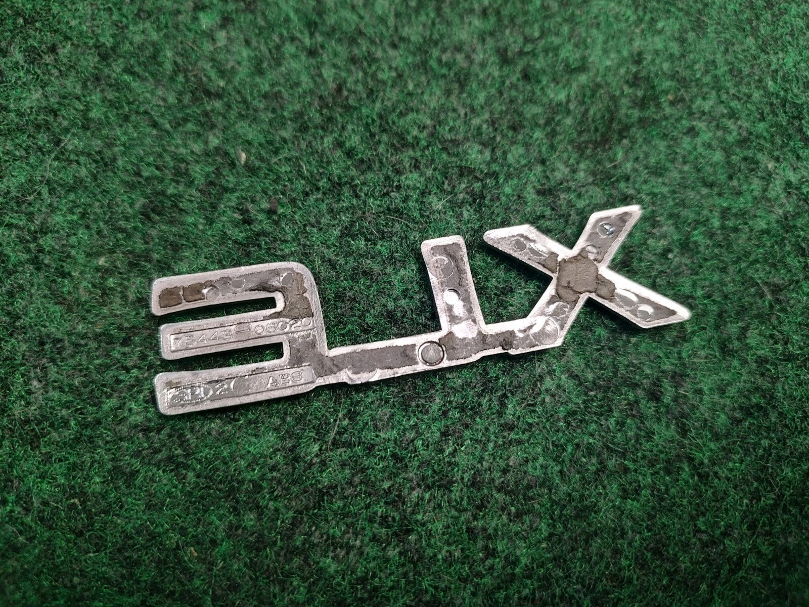 Toyota OEM XLE Chrome Plastic Emblem Badge Logo Nameplate Name 75443-06020 1S3