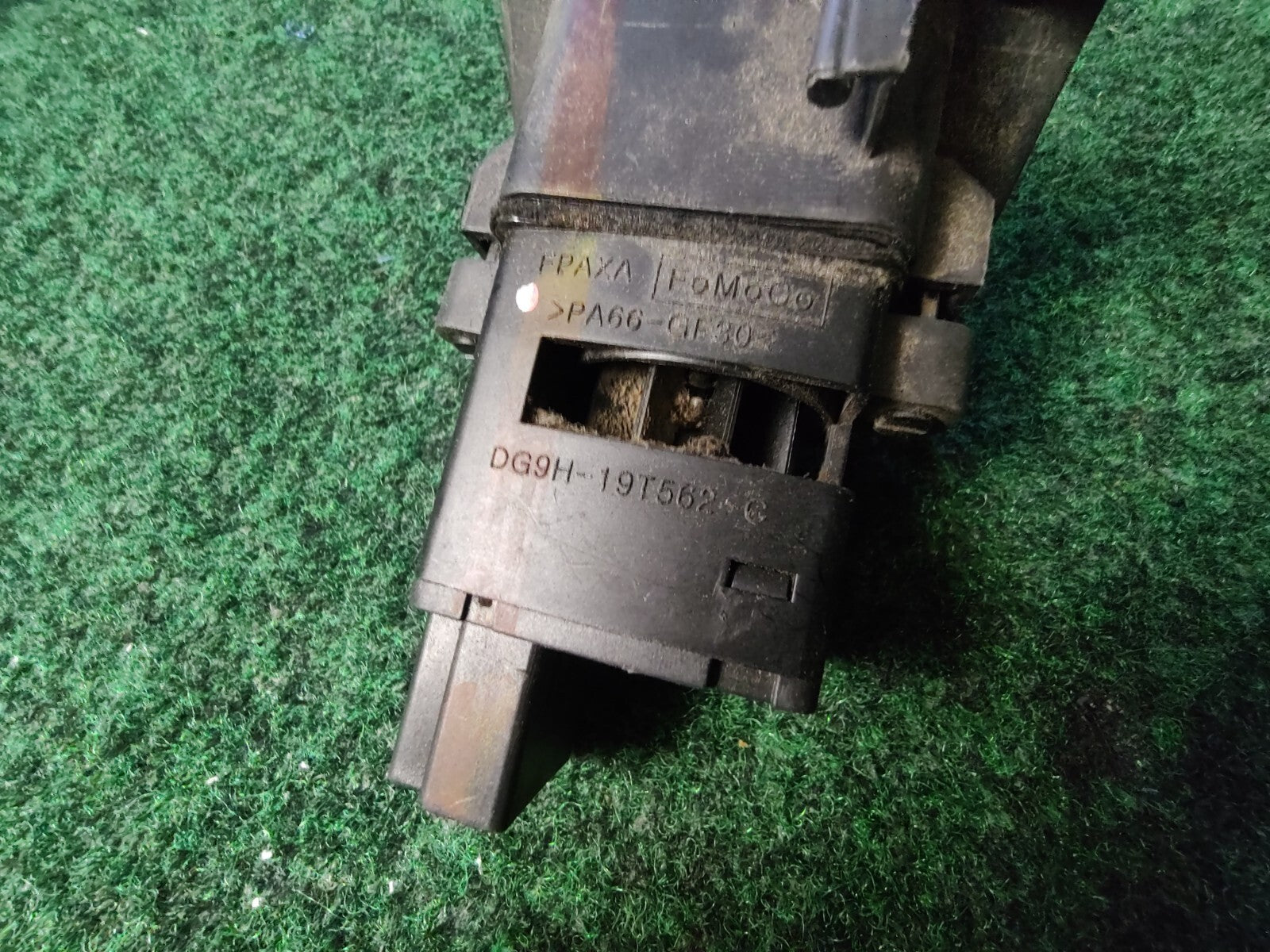 2013-2016 FORD FUSION LINCOLN MKZ AC DEFROST SENSOR RELAY SWITCH DG9H-19T562 4L8