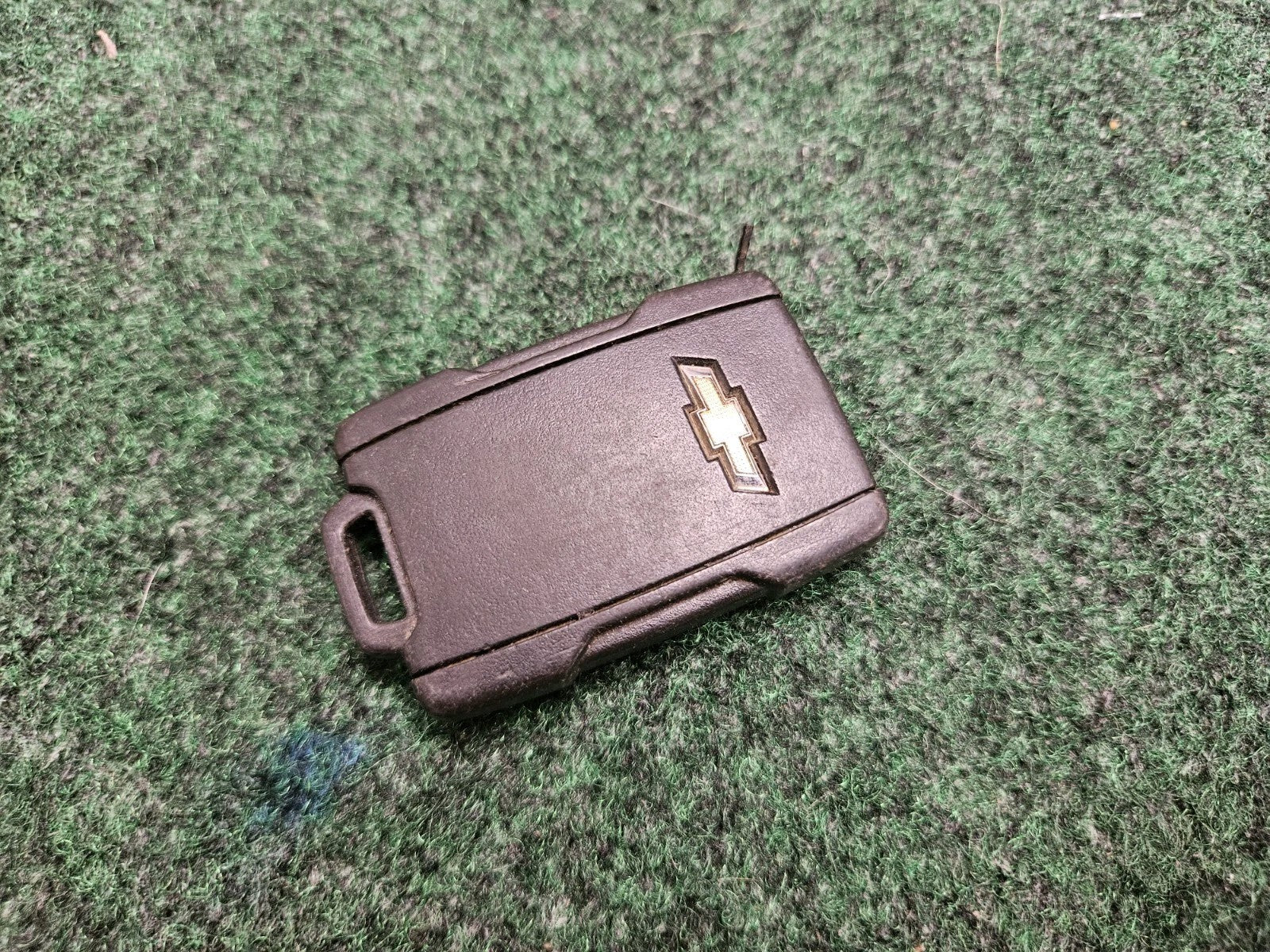 OEM CHEVROLET TAHOE SUBURBAN 15-20 ENTRY REMOTE FOB - M3N-32337100 13577766 7S5