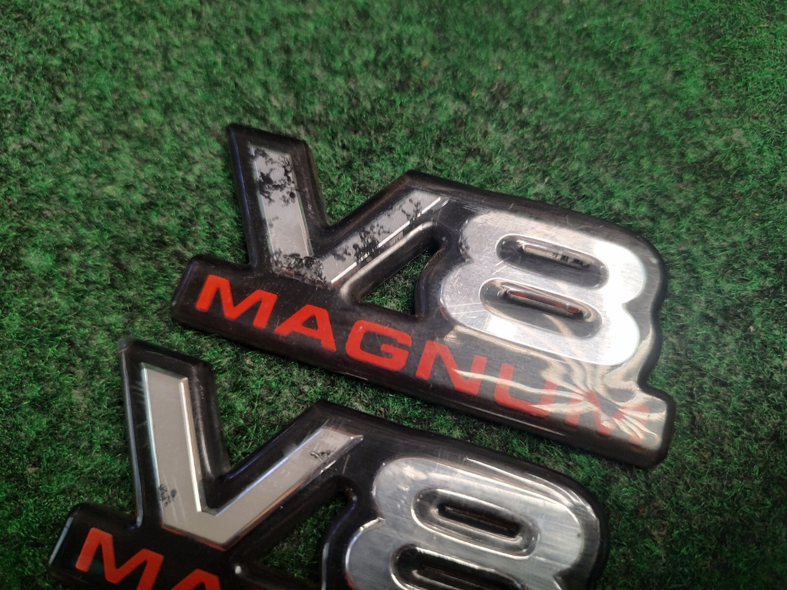 (2) 94 95 96 97 98 99 00 01 DODGE RAM V8 MAGNUM SIDE EMBLEM LOGO BADGE SIGN 4S9