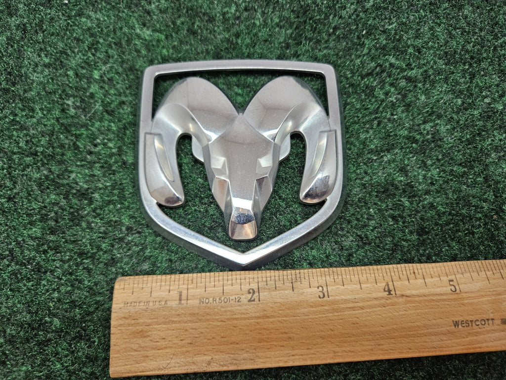 2005-2011 Dodge Ram 1500 2500 Tail Gate Badge Emblem 55077718AA GL4