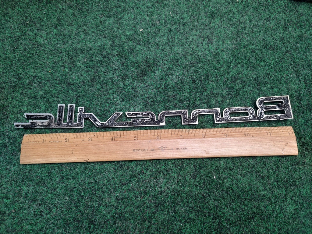 00 01 02 03 04 PONTIAC BONNEVILLE REAR LID EMBLEM LOGO BADGE SYMBOL OEM USED 3S5