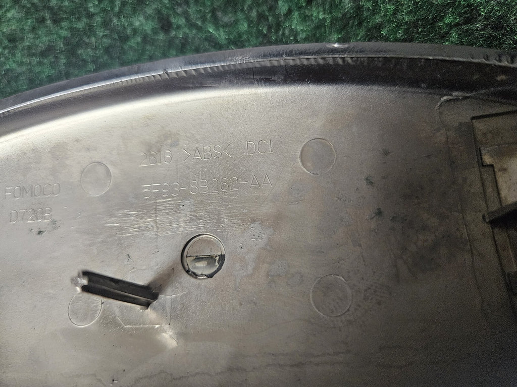 2005 2006 2007 Ford 500 2006 Fusion Grille Emblem 5F93-8B262-AA OEM 3M2