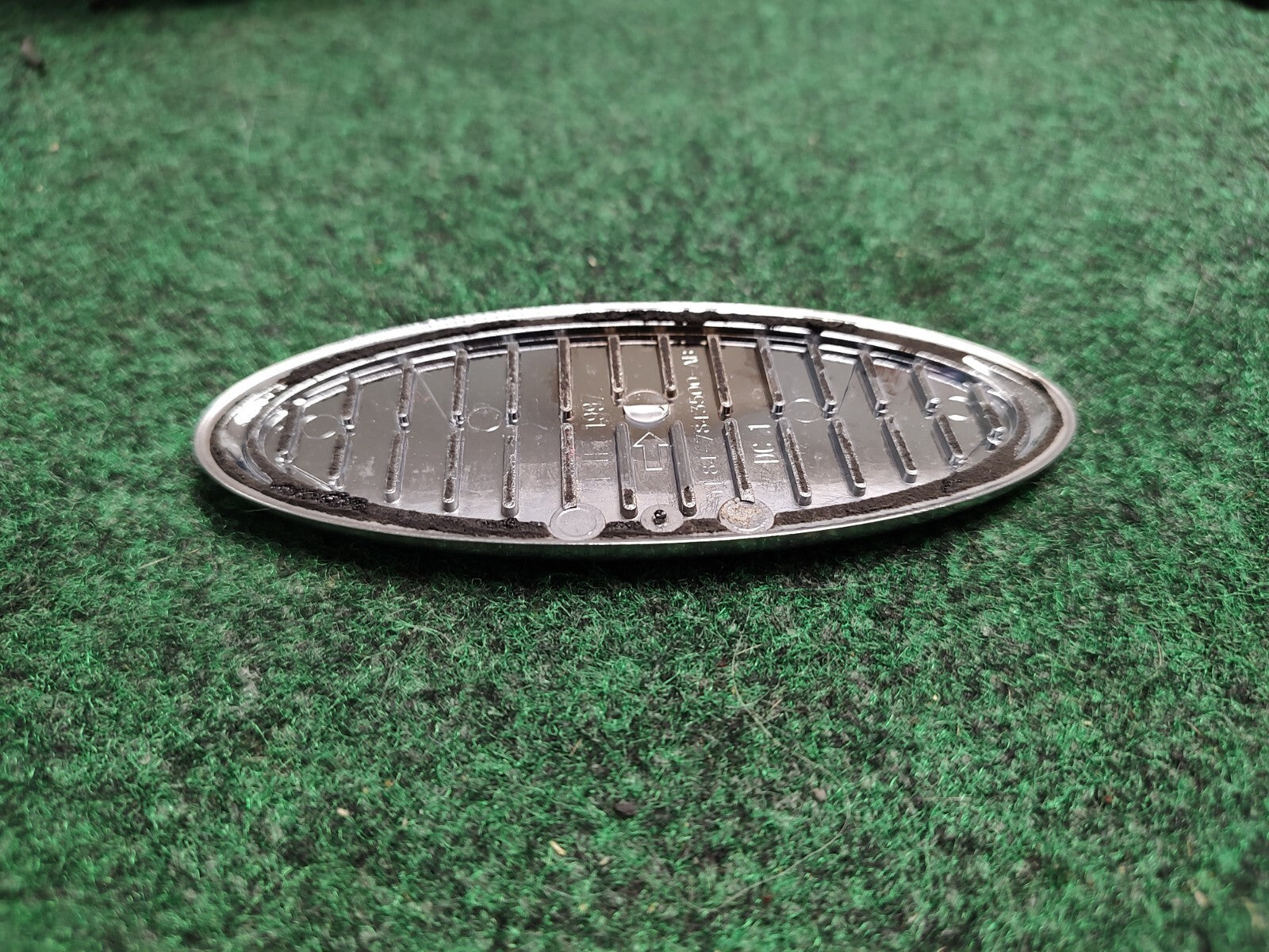 2001-2007 Ford Escape Tailgate Trunk Emblem BADGE YL84-7843500-AB 1S2