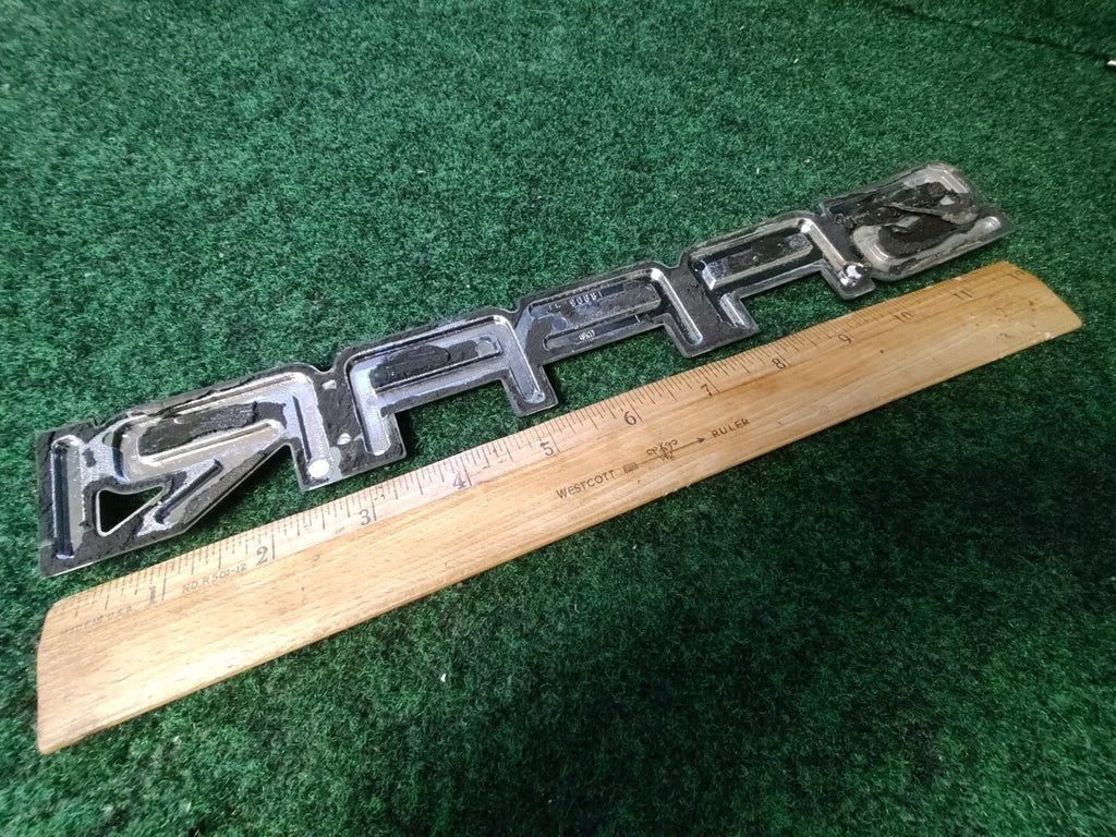 1995-2005 GMC Safari Rear Door Emblem Badge Logo Nameplate Name 15690681 3S5