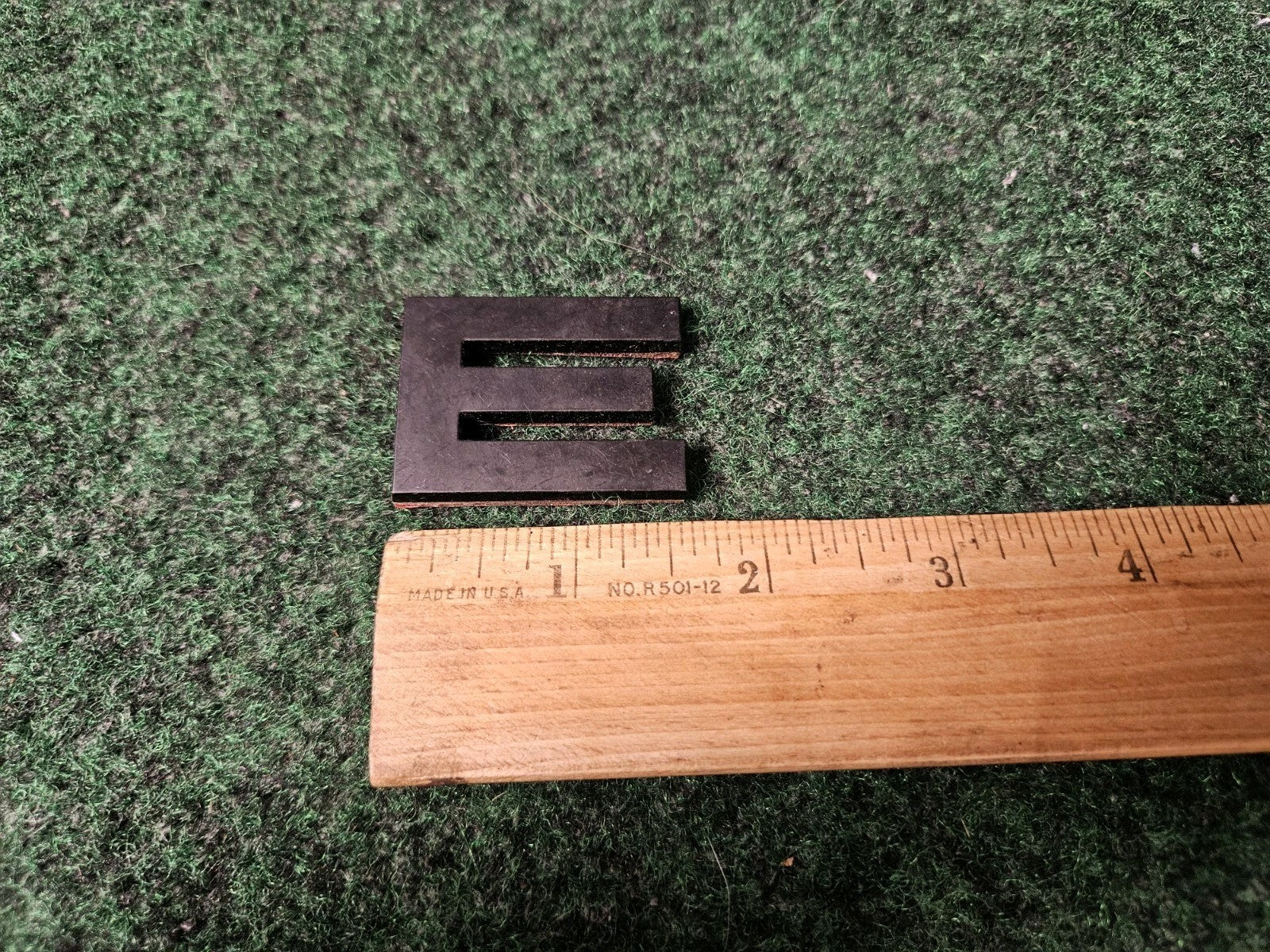 3D "E" Letter Badge Fit Land Rover Range Rover Black 4M6