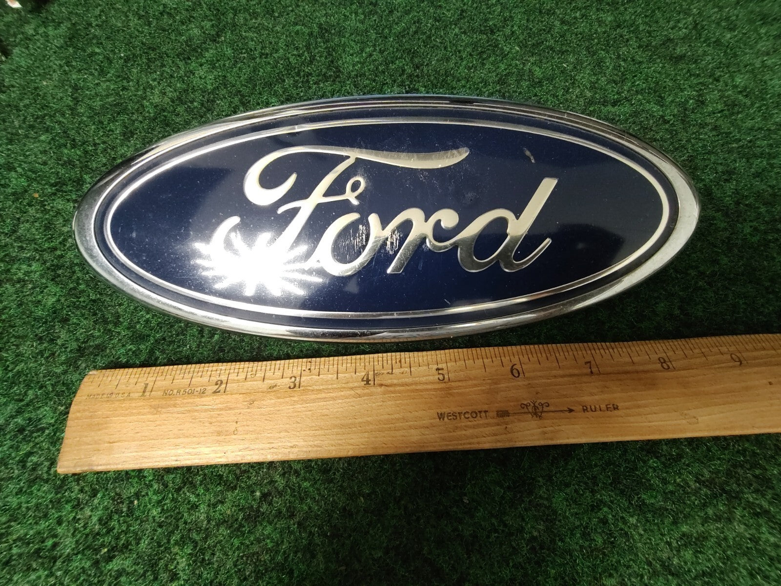 Ford Front Grille Emblem OEM 4L34-15402A16-AB 4L34-15402A16-BA Oval Badge 7S2