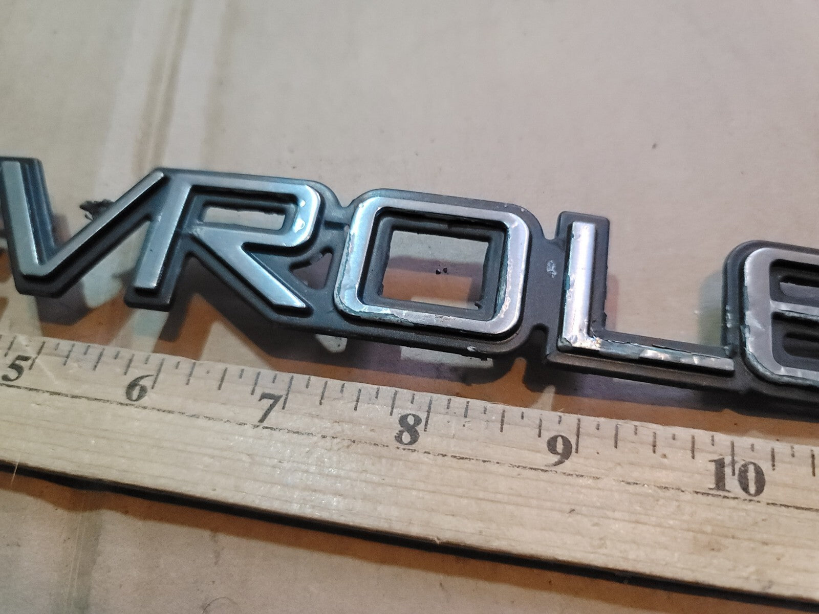 OEM 15998983 Rear Emblem Badge 92-07 Chevrolet Silverado Blazer Tahoe 13" CL4