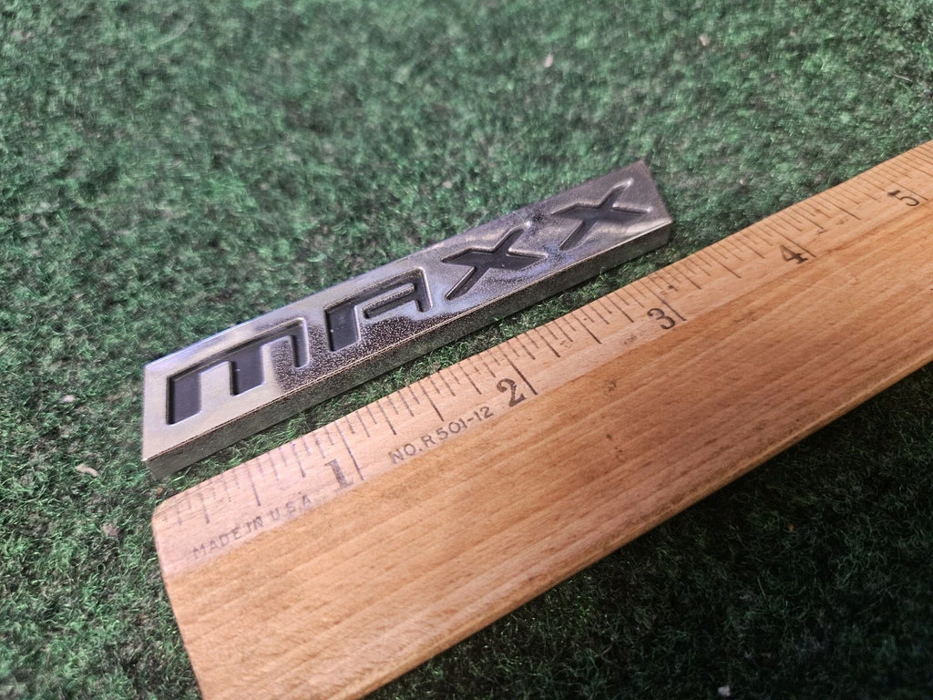 Chevy 2004-2007 Malibu Maxx Rear Emblem Badge Logo Nameplate Name 22696587 4M7