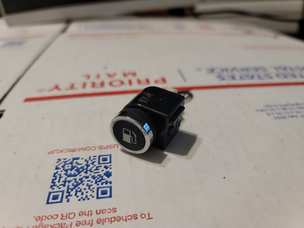 2014 - 2020 DODGE DURANGO FUEL FILLER DOOR LID OPEN SWITCH OEM 68164107AA 7L4