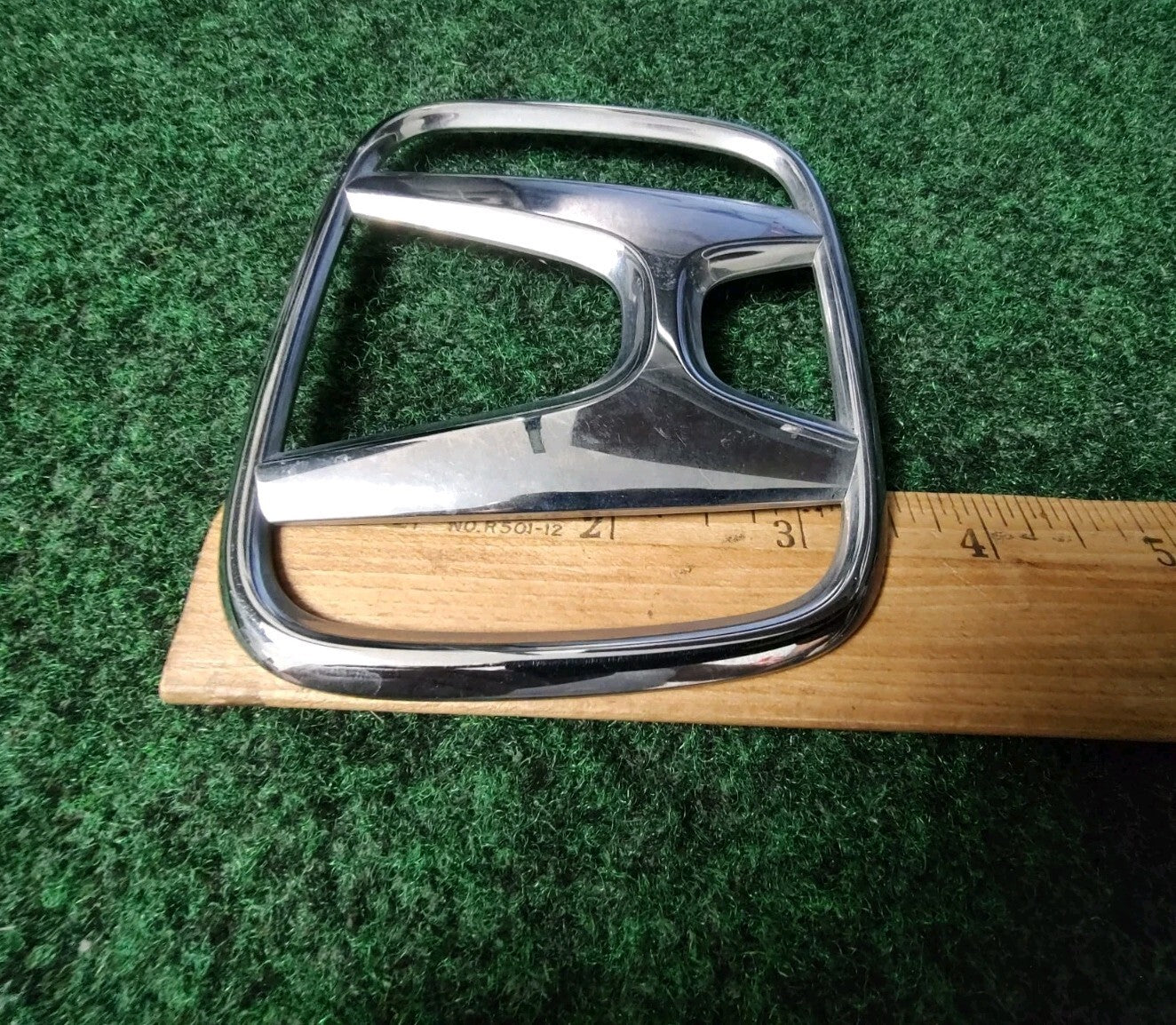 2005-2010 HONDA ODYSSEY REAR LIFTGATE EMBLEM LOGO SYMBOL 75701-SHJ-A000 OEM 7S1