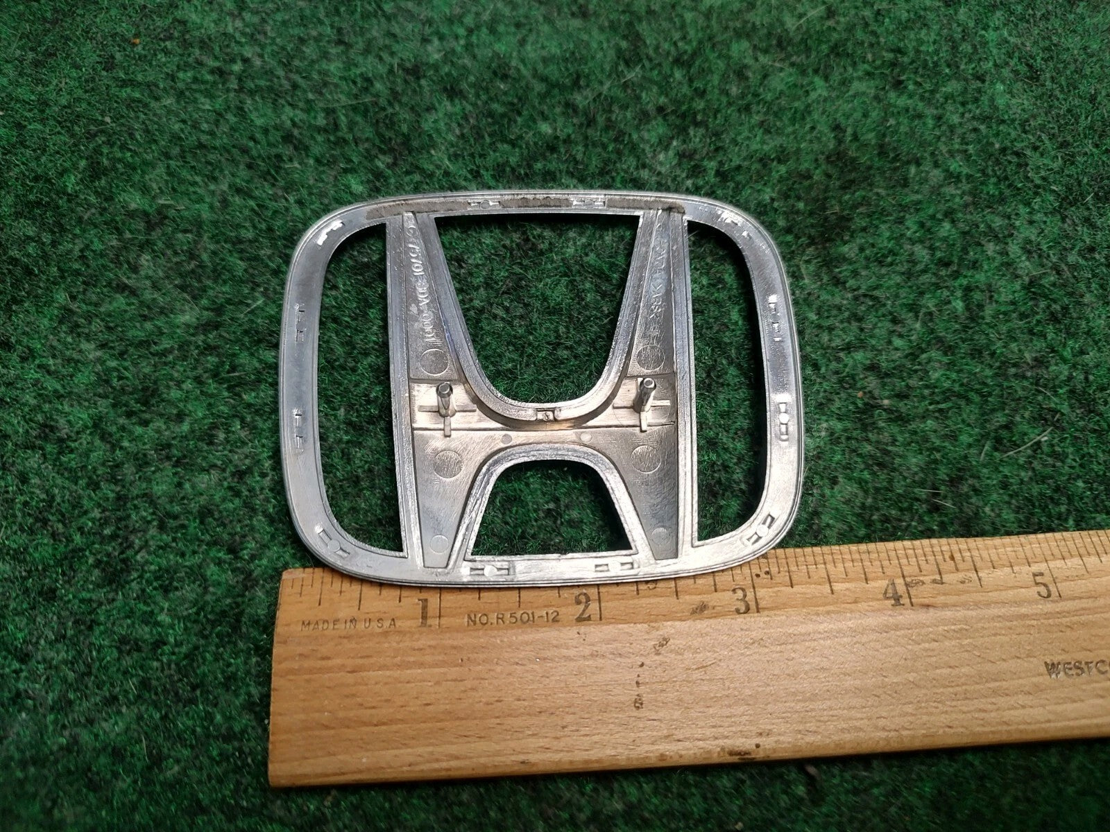 2003-2005 HONDA ACCORD SEDAN REAR TRUNK CENTER EMBLEM BADGE LOGO SYMBOL OEM 3S6