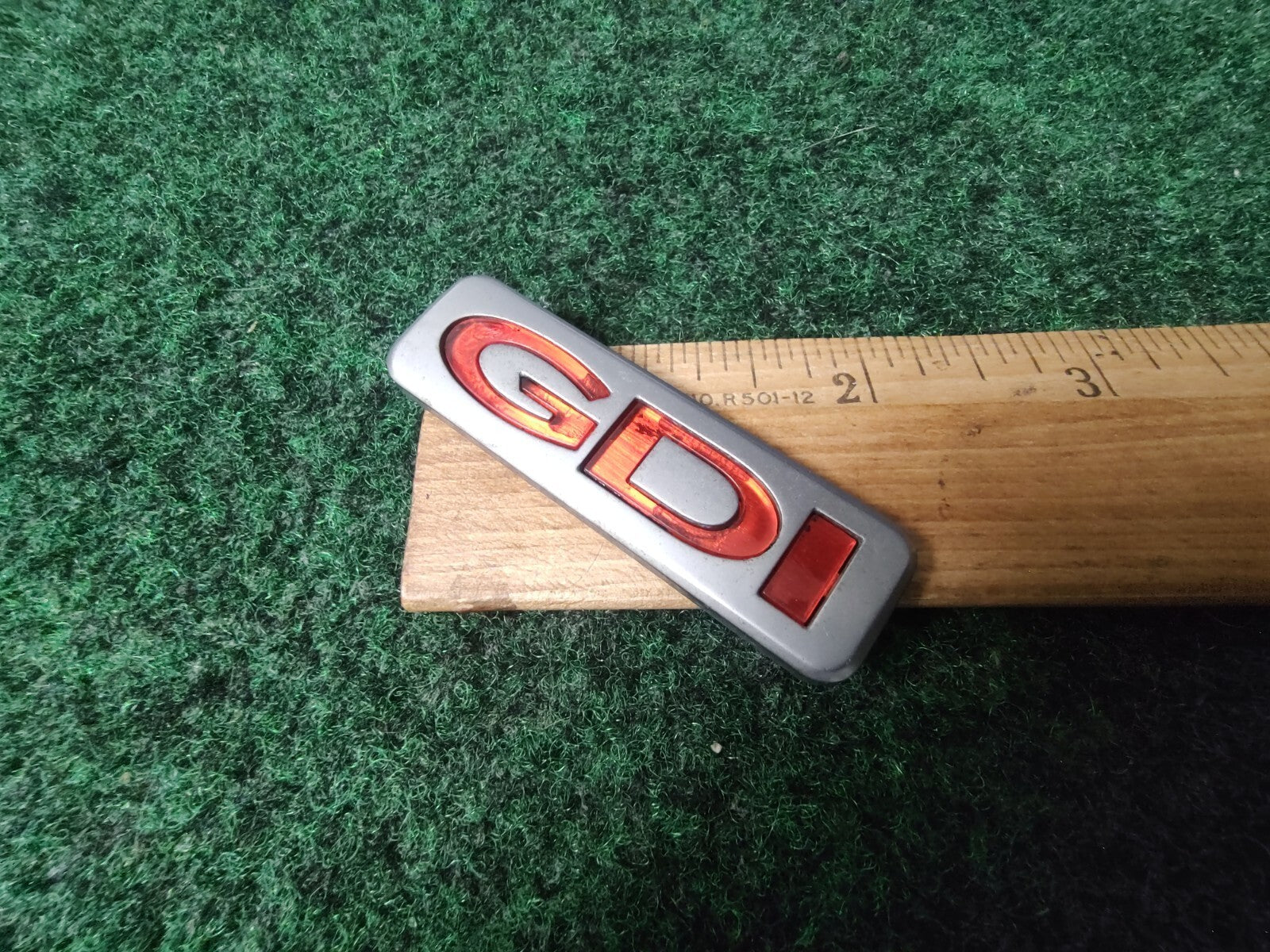 KIA SORENTO SPORTAGE OPTIMA RIO GDI REAR EMBLEM LOGO BADGE SYMBOL USED OEM 8L3